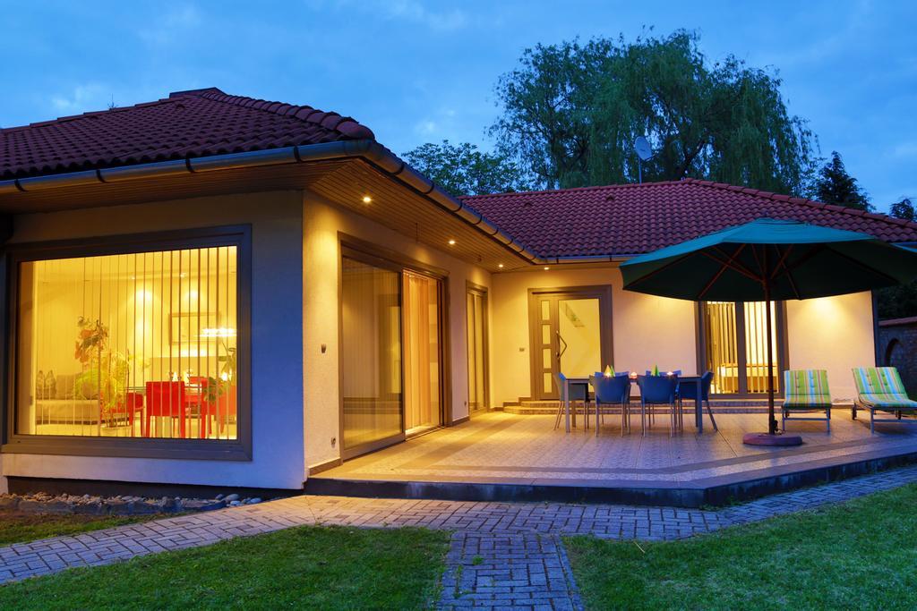 Hajnal Nyaralohaz Villa Balatonfenyves Exterior foto
